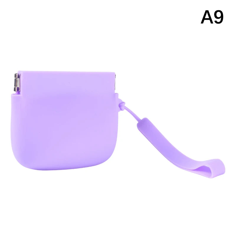 Silicone Dog Treat Pouch – Waterproof Portable Snack Bag with Secure Lock