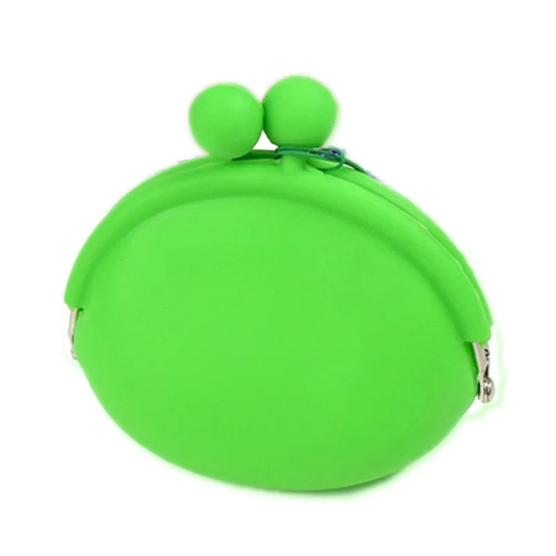 Mini Silicone Dog Treat Pouch – Clip-On Snack Bag for Training & Walks