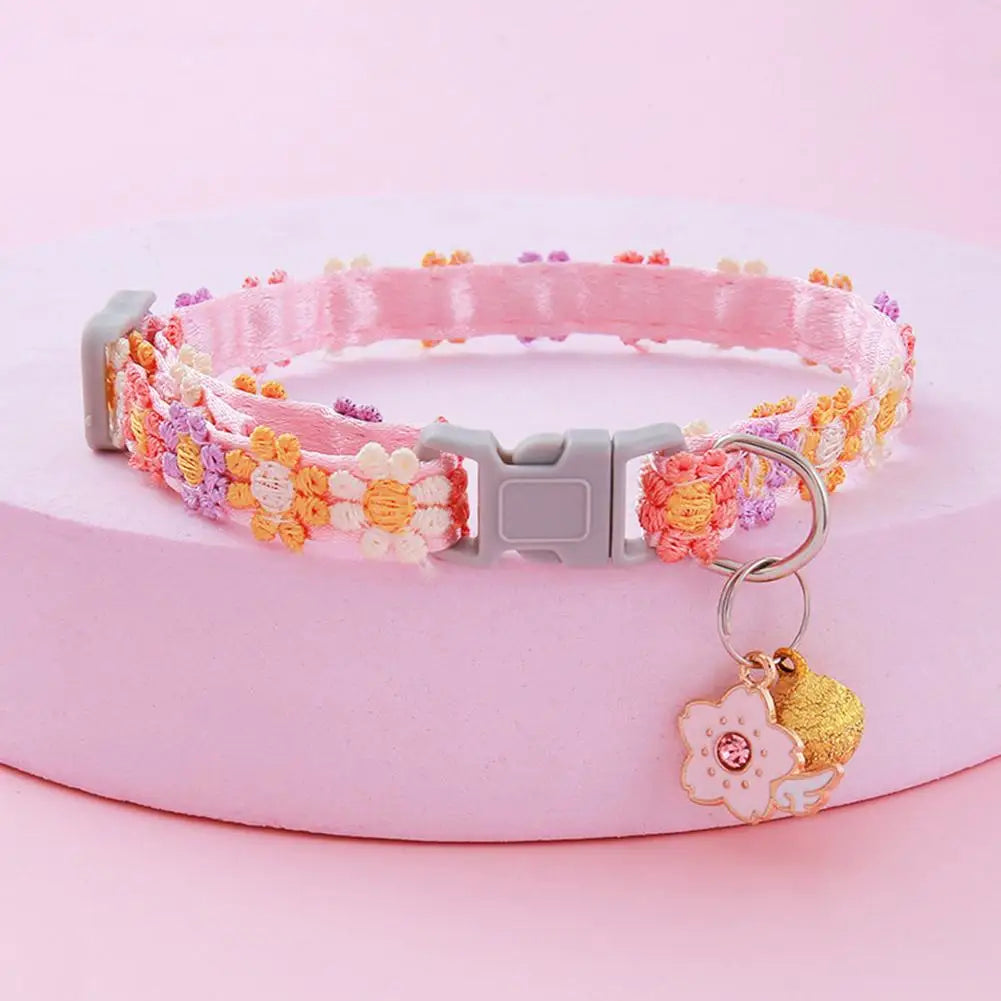 Colorful Lace Flower Dog Collar with Bell – Adjustable 20–30cm