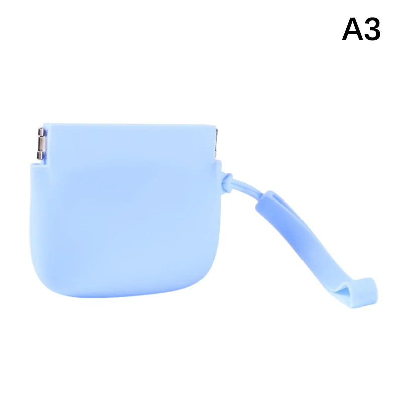 Silicone Dog Treat Pouch – Waterproof Portable Snack Bag with Secure Lock