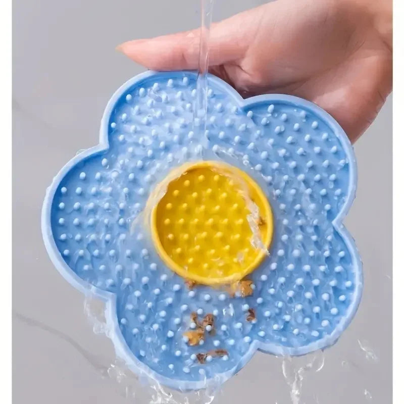Interactive Sunflower Dog Lick Mat – Silicone Anxiety Relief Pad